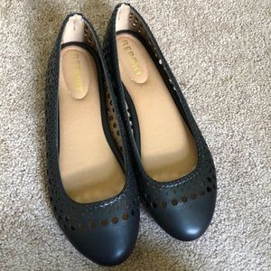 Brand new Report brand black Mandela flats